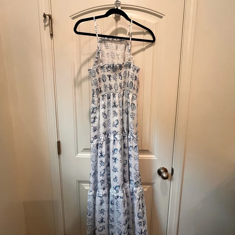 Ann Taylor XS White Blue Seashell Beach‎ Sleeveless Tiered Maxi Dress Women’s